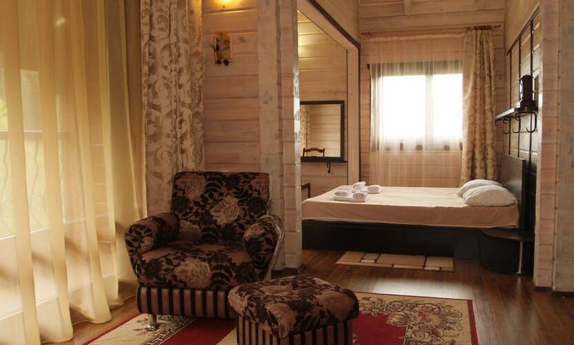 Griffon Hotel