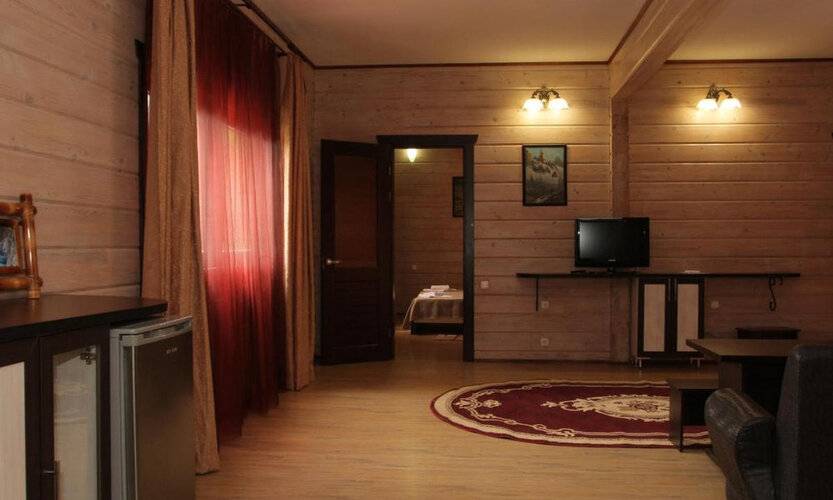 Griffon Hotel
