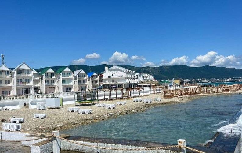 Таунхаус На Берегу Моря Коттедж