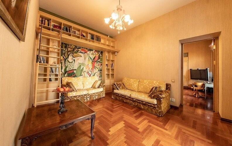 Бронза На Миллионной Апартаменты