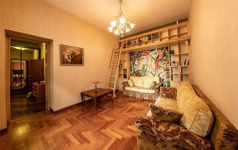 Бронза На Миллионной Апартаменты