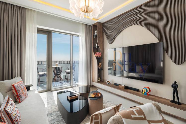 Luxury Stay In Dubai Creek Harbour