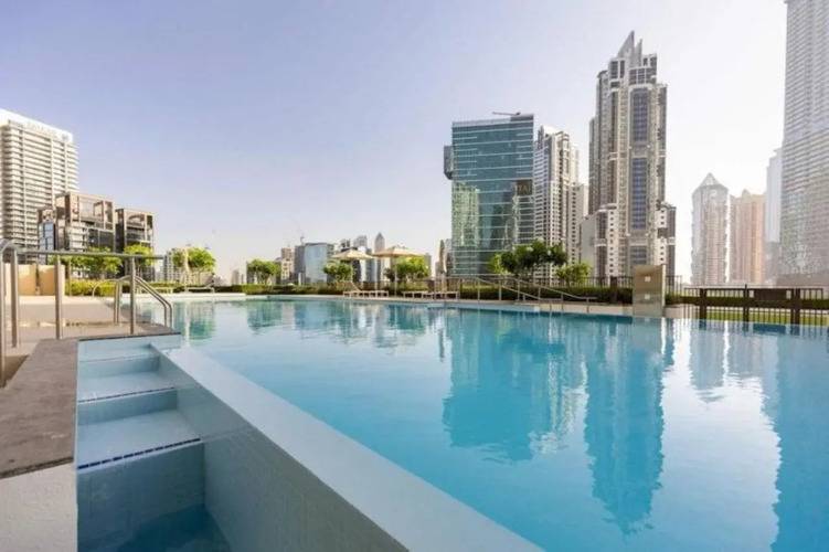 Luxury 1 Bedroom Apartment At Burj Crown