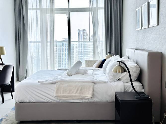 Vserve Stylish Specious 1 Br With Canal View
