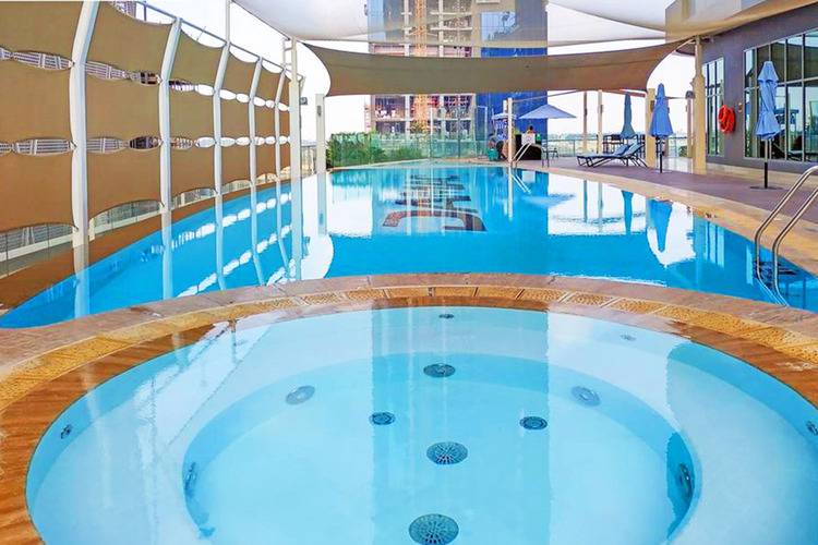Vserve Stylish Specious 1 Br With Canal View