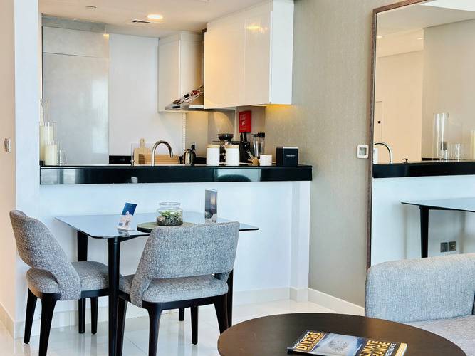 Vserve Stylish Specious 1 Br With Canal View