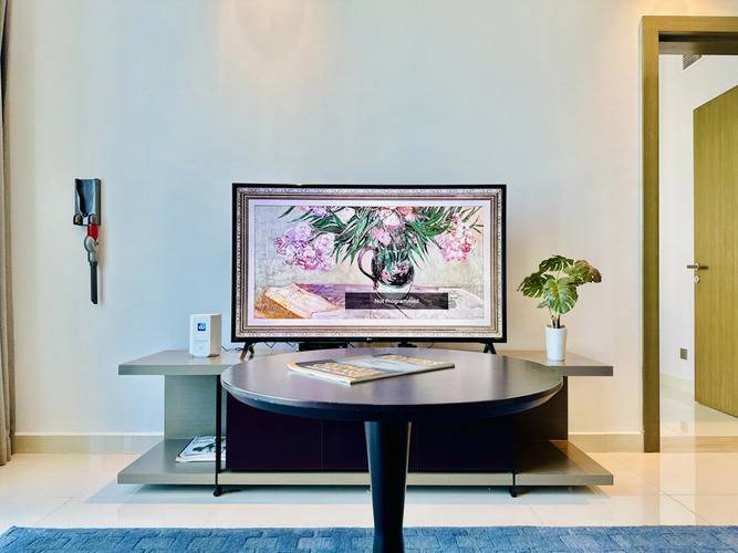 Vserve Stylish Specious 1 Br With Canal View