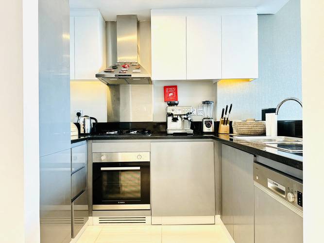 Vserve Stylish Specious 1 Br With Canal View