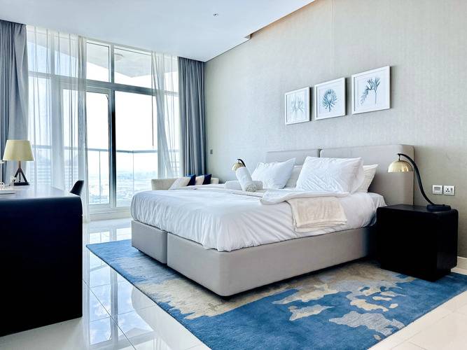Vserve Stylish Specious 1 Br With Canal View