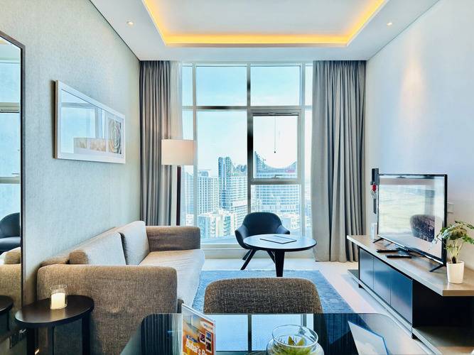 Vserve Stylish Specious 1 Br With Canal View