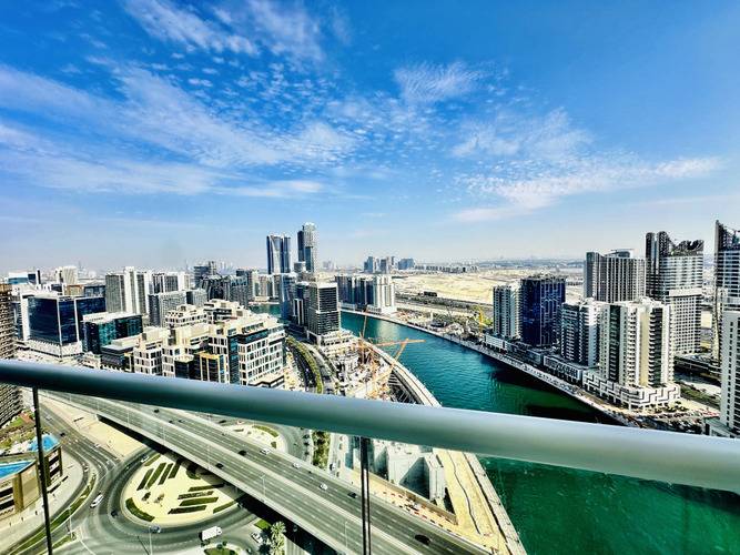 Vserve Stylish Specious 1 Br With Canal View