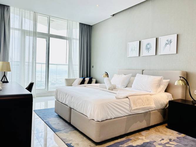 Vserve Stylish Specious 1 Br With Canal View