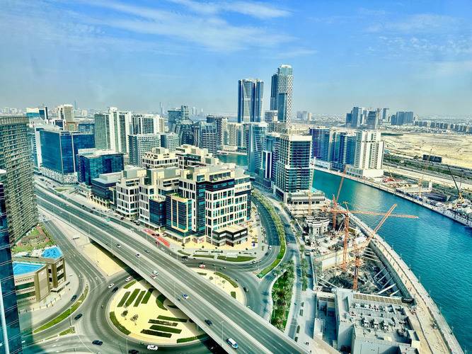 Vserve Stylish Specious 1 Br With Canal View