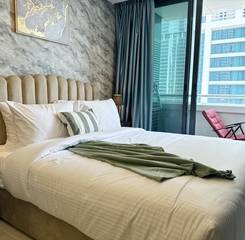 $item['hotel']['name']