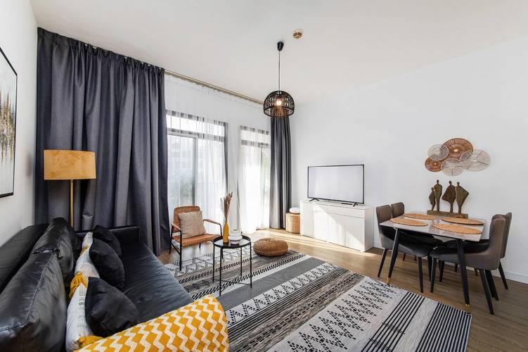 Bright 1bdr At Fortunato