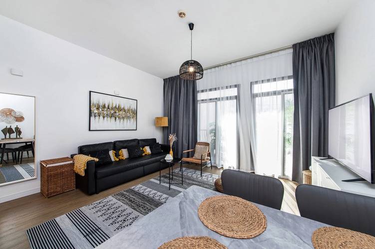 Bright 1bdr At Fortunato