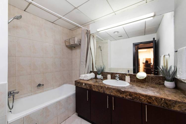 Bright 1bdr At Fortunato
