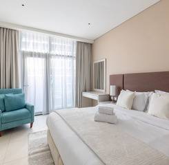 $item['hotel']['name']