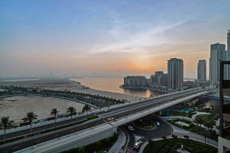 Luxury With Breathtaking View To The City Of Dubai Skyline