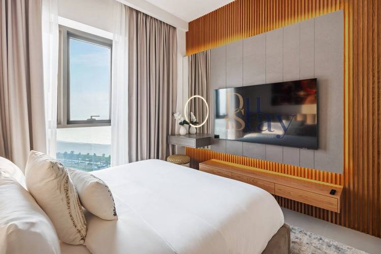 Luxury With Breathtaking View To The City Of Dubai Skyline