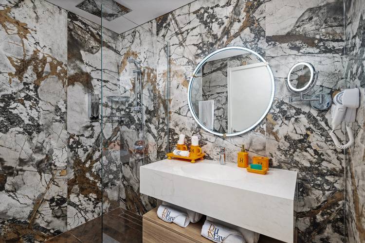 Elegant And Modern Apartment In Dubai Creek Harbour