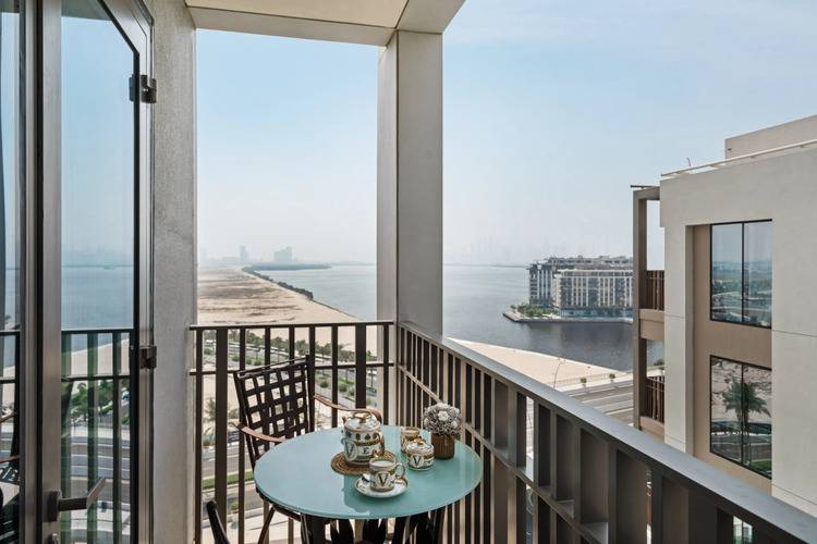 Elegant And Modern Apartment In Dubai Creek Harbour