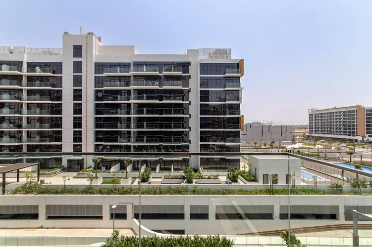 Lovely Studios At Azizi Riviera