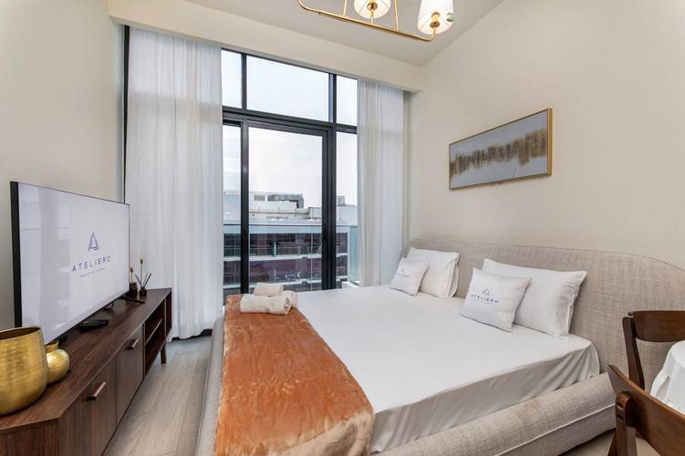 Lovely Studios At Azizi Riviera