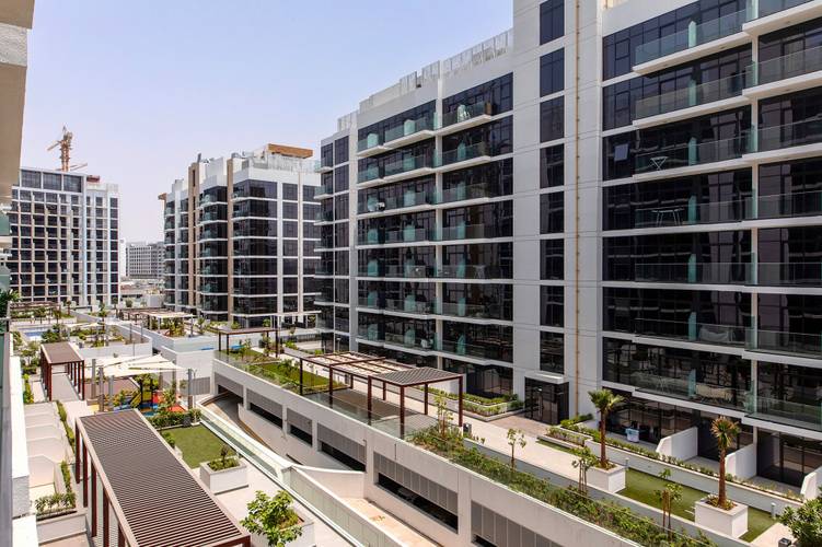 Lovely Studios At Azizi Riviera