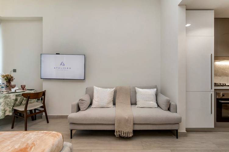 Lovely Studios At Azizi Riviera
