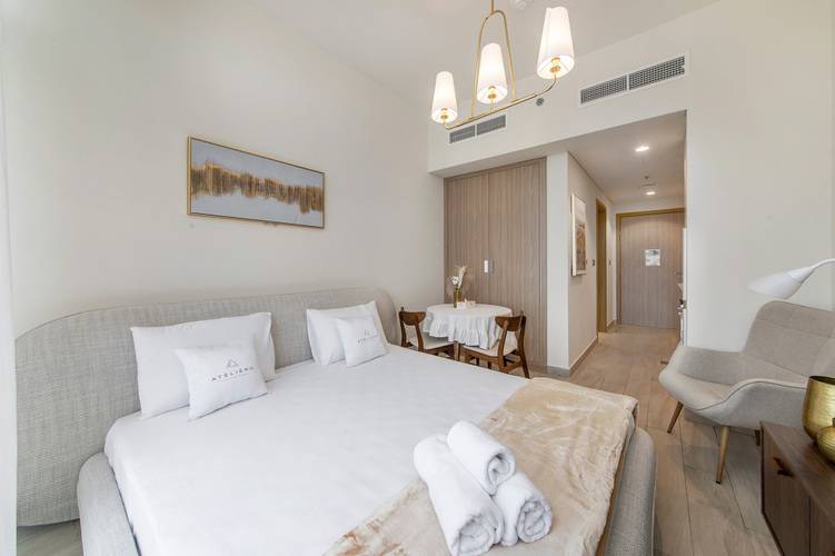 Lovely Studios At Azizi Riviera