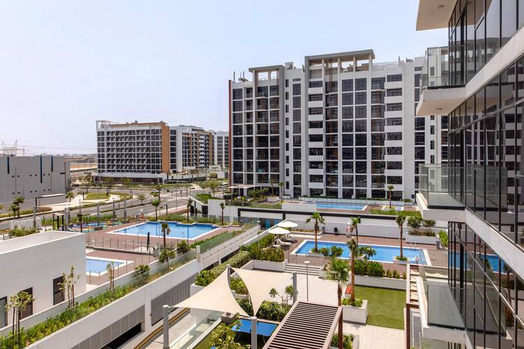 Lovely Studios At Azizi Riviera