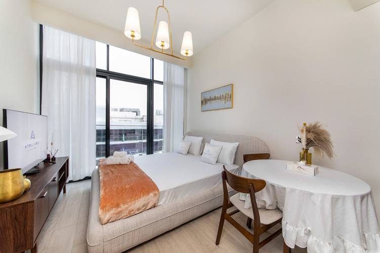 Lovely Studios At Azizi Riviera
