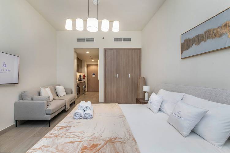Lovely Studios At Azizi Riviera