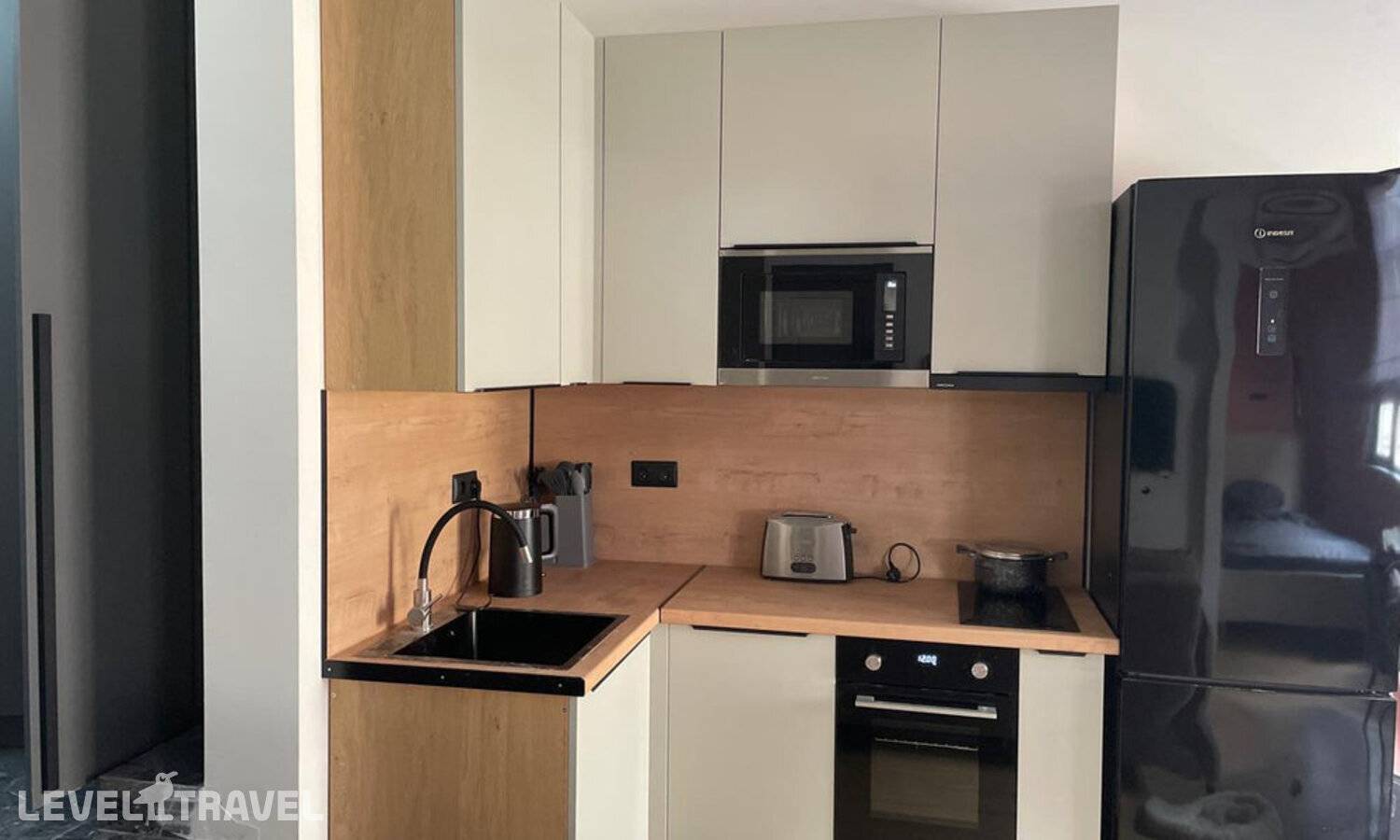 фотографии отеля Apartments On Ardzinba Avenue 235 в Абхазия(Гагра) - фото №4