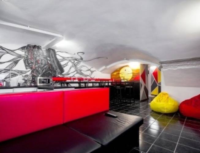 Wars Hostel