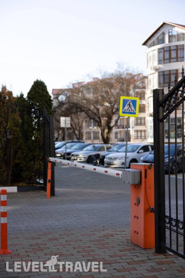 фотографии отеля Однокомнатная Квартира 37 М2 Крымская 19к5 в Россия(Геленджик) - фото №10