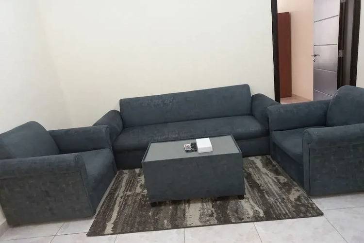 Super Oyo 147 Babylon Furnished Apartment