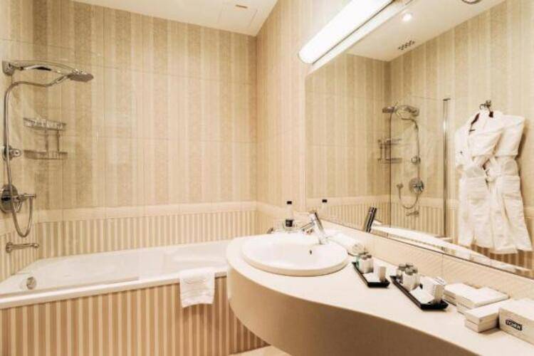 Azimut Park Hotel & Spa Repino