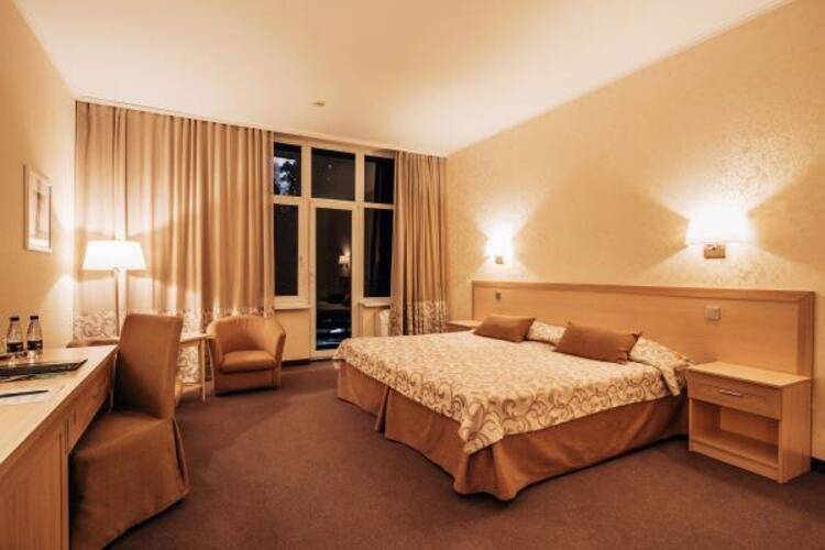 Azimut Park Hotel & Spa Repino