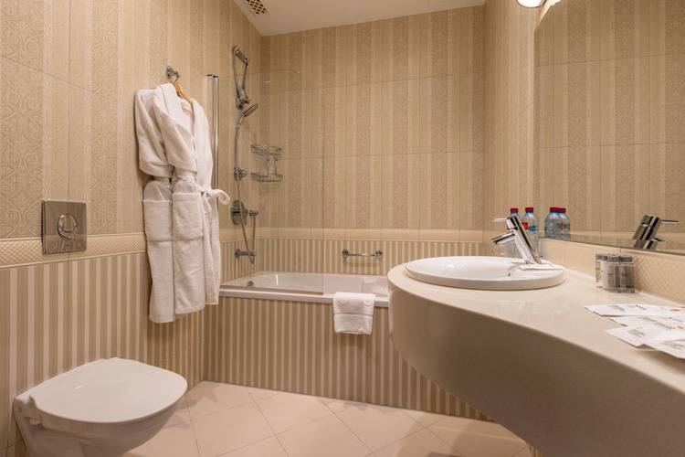 Azimut Park Hotel & Spa Repino