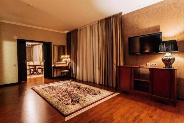 Azimut Park Hotel & Spa Repino