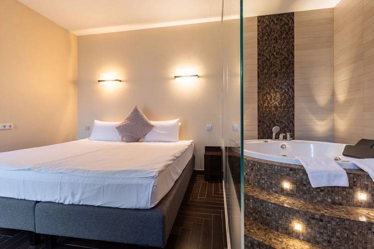 Azimut Park Hotel & Spa Repino