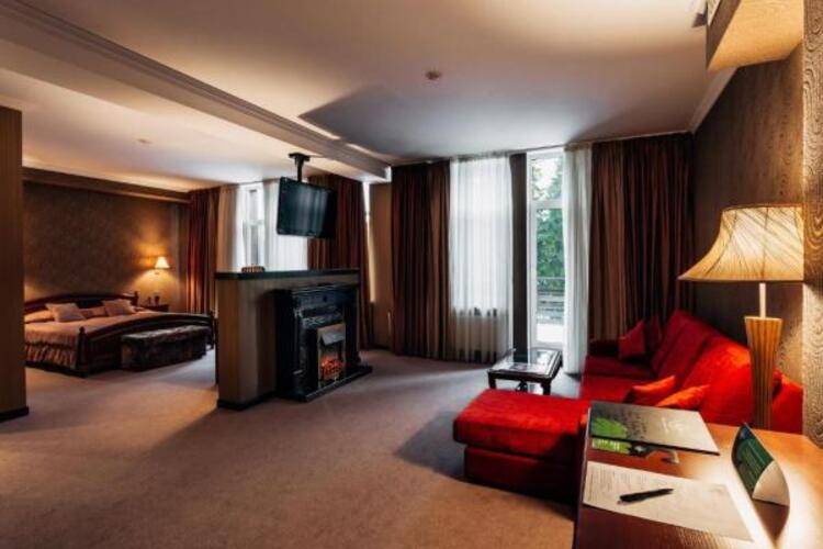 Azimut Park Hotel & Spa Repino