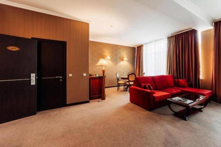 Azimut Park Hotel & Spa Repino