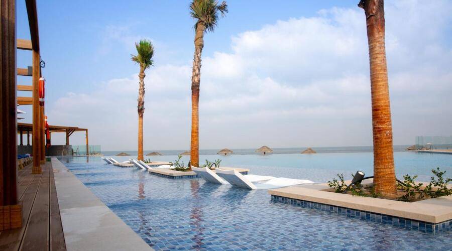 Ajman Hotel Luxury Villas