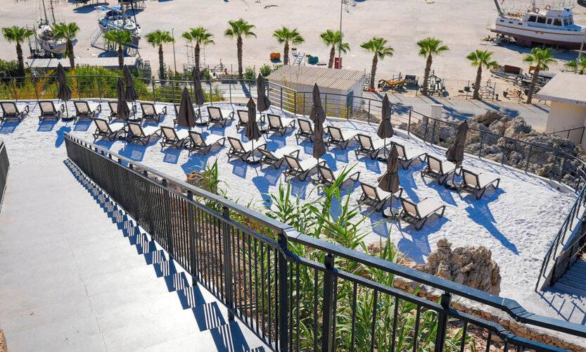 Ada Port Hotel
