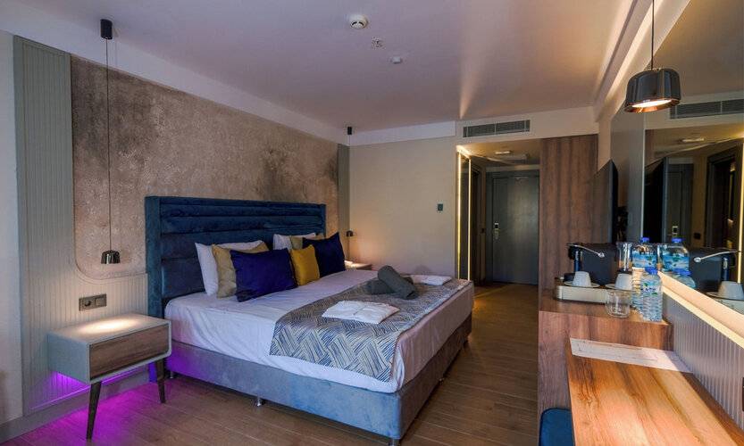 Ada Port Hotel