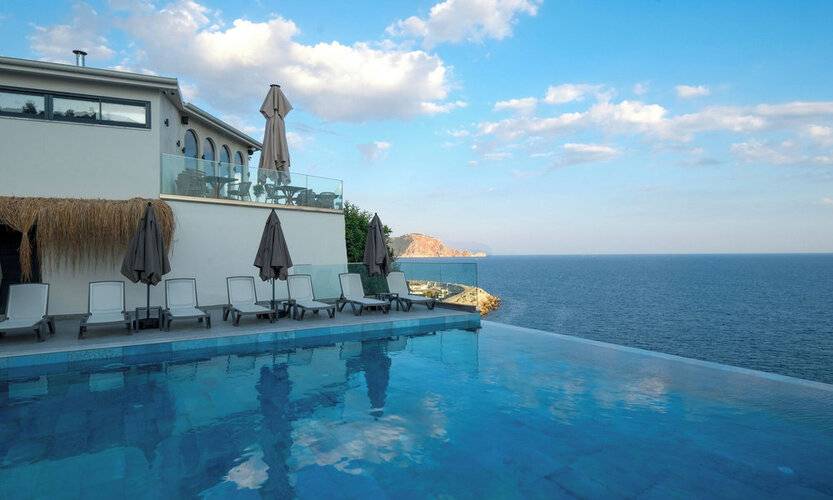 Ada Port Hotel