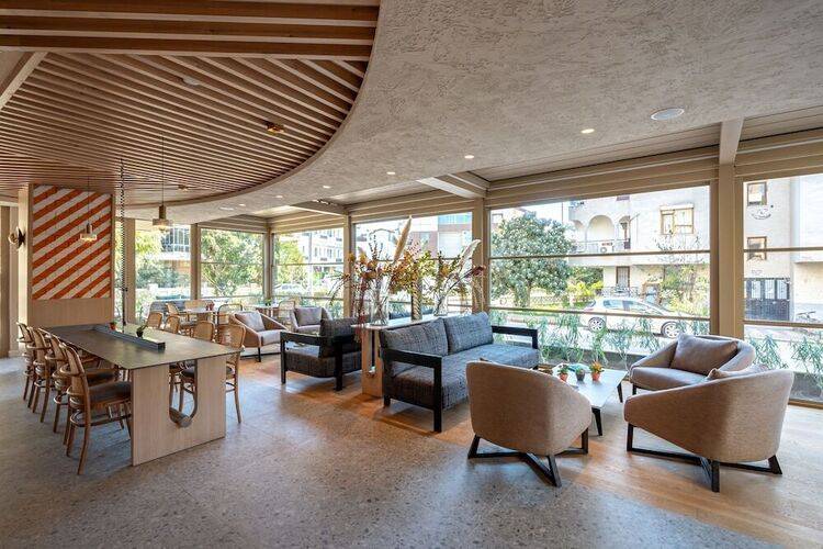 Oli Hotel And Suites